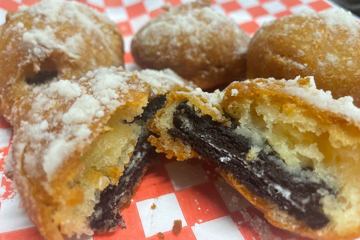 Small Deep Fried Oreos (6 pieces)