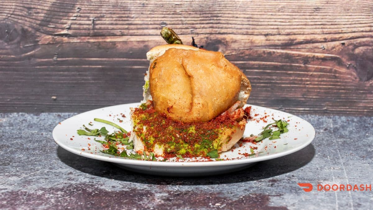 Samosa Pav (2pc)