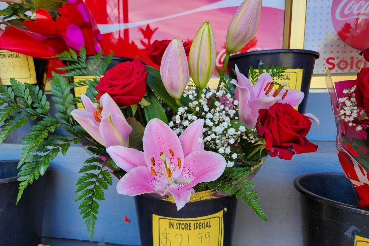 Lillies & Red Roses
