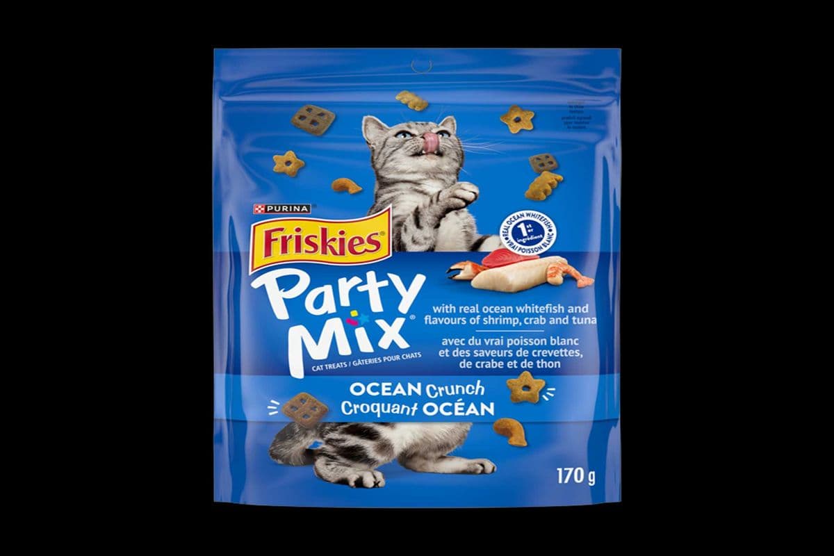 Friskies Party Mix (OCEAN CRUNCH) cat treats (170g)