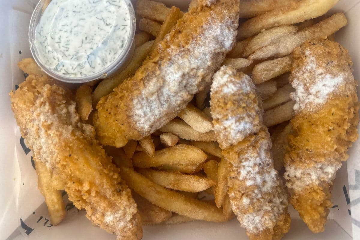 DILL PICKLE CHICKEN TENDERS & FRIES