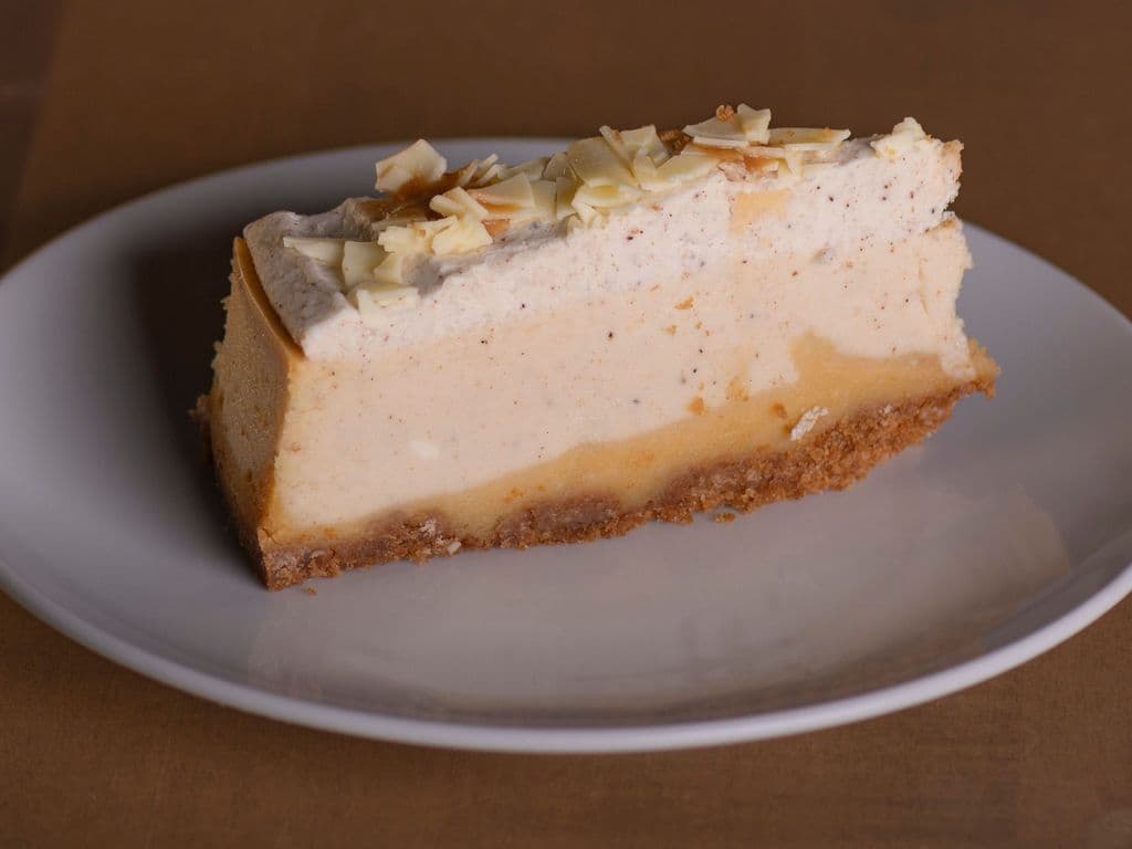 Buttered Rum Caramel Eggnog Cheesecake