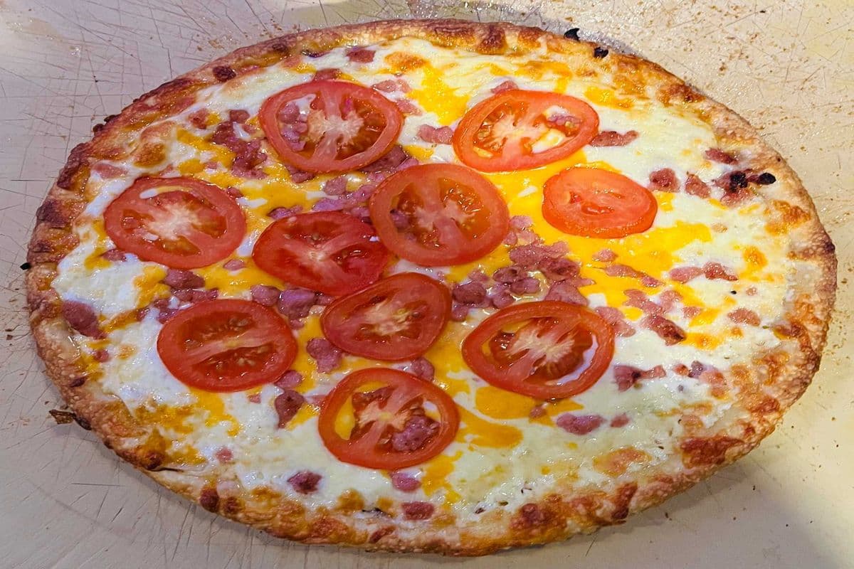10" Medium Canadian Pizza