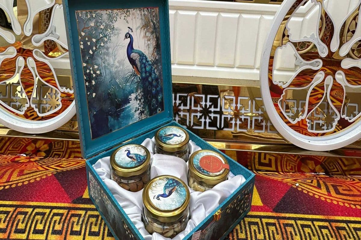 Unique Peacock design Hamper
