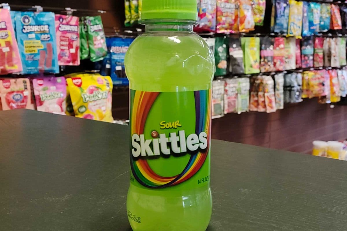 Skittles Sour Flavored Drink (414 ml) (414ml)