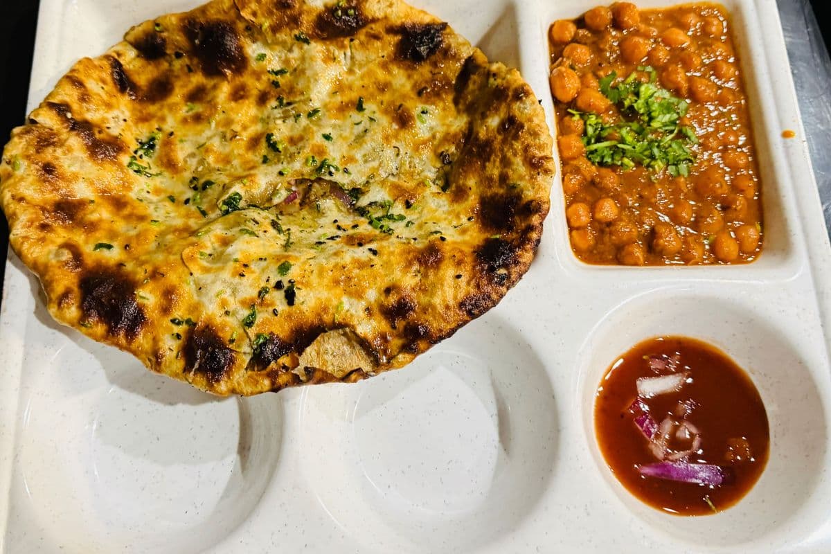 Amritsari Aloo Kulcha