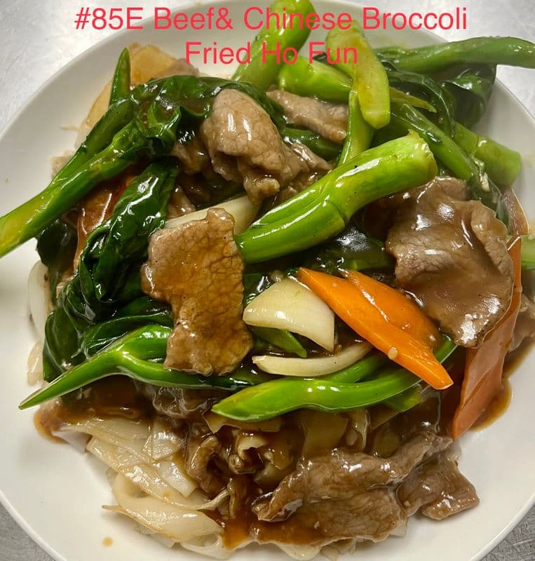 85E. Beef and Chinese Broccoli Fried Ho Fun