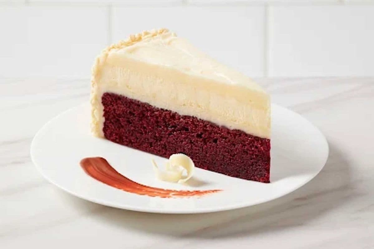 Red Velvet Cake Cheesecake