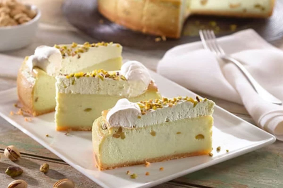 pistachio cheesecake