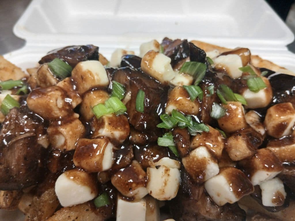 Jerk pork Poutine Jerk pork Poutine