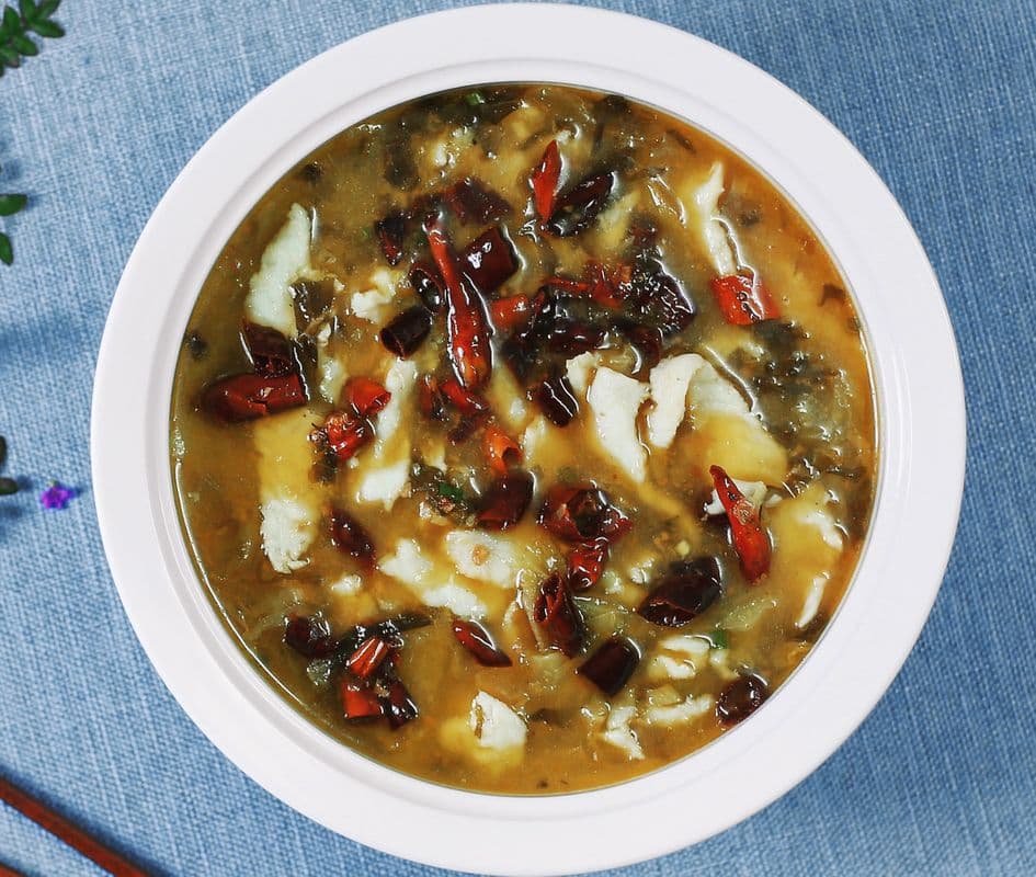 Fish Fillet and Pickled Cabbage Casserole 酸菜鱼