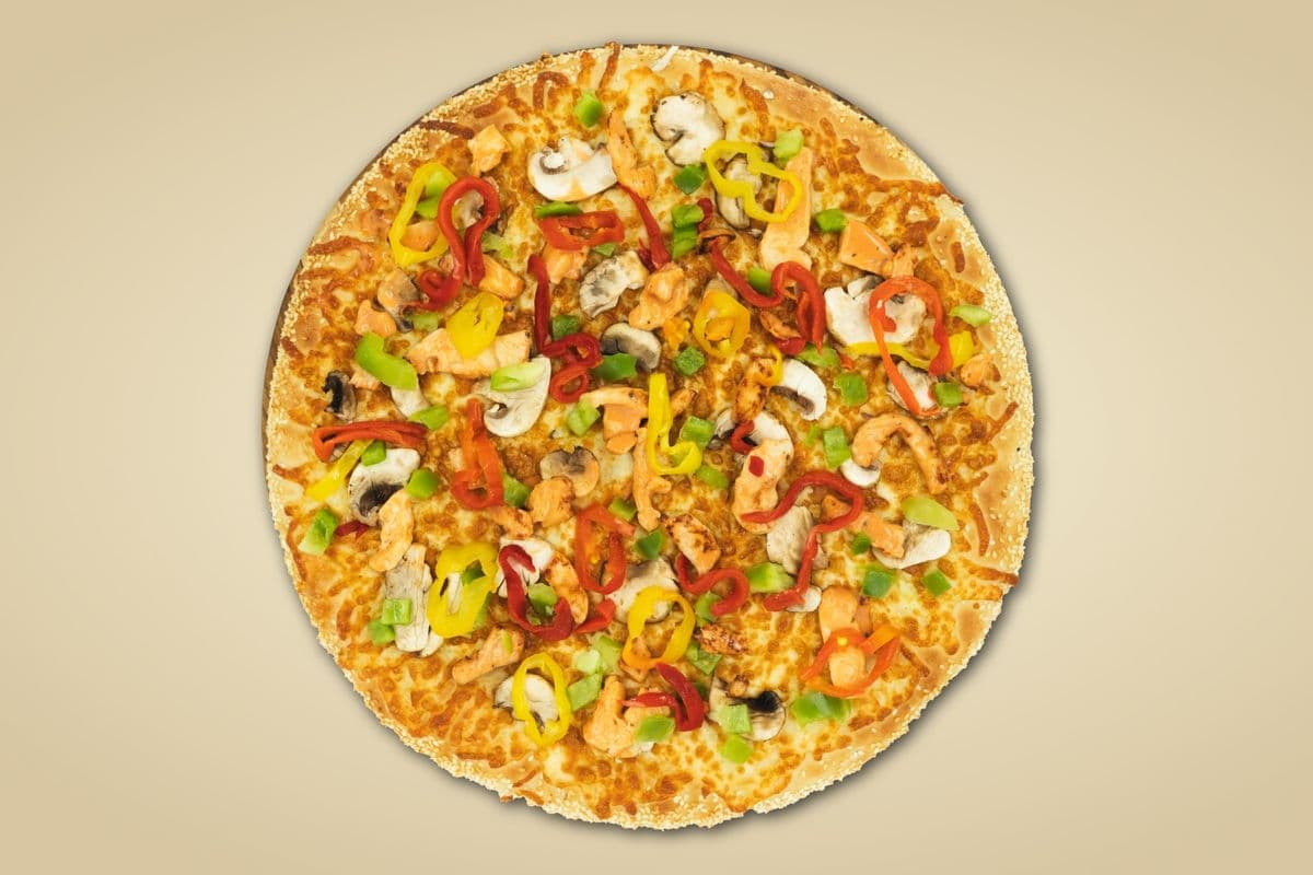 12. 16" X-Large Spicy Chicken Pizza