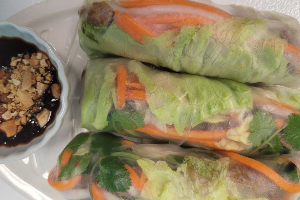 2. Beef Salad Rolls (3 pcs)