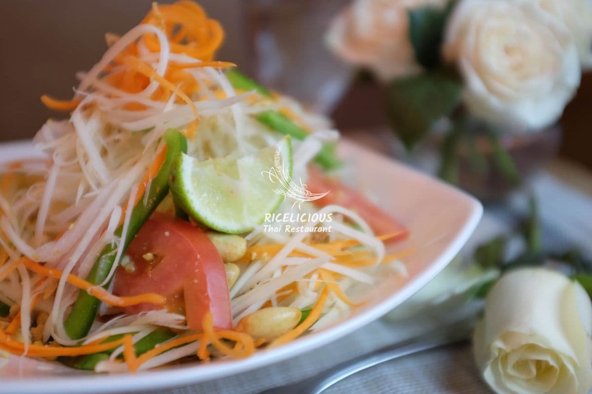 SL2. Papaya Salad (Som Tum)