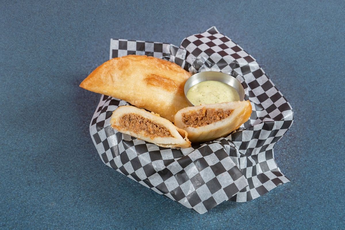Large Ground Beef Empanada (2 pcs)