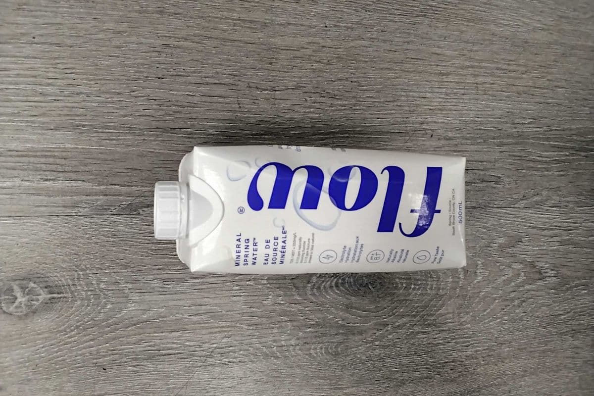 Flow mineral spring water (500ml)