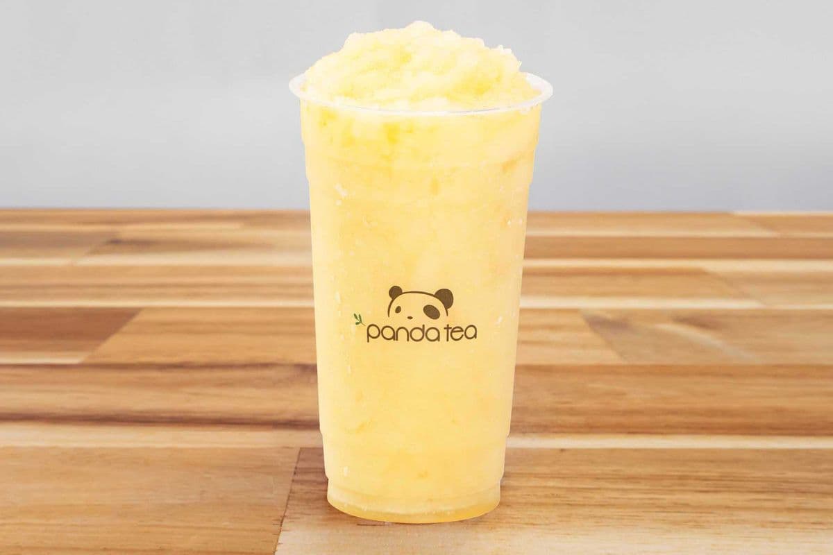 Pineapple Yakult Slush 鳳梨養樂多冰沙