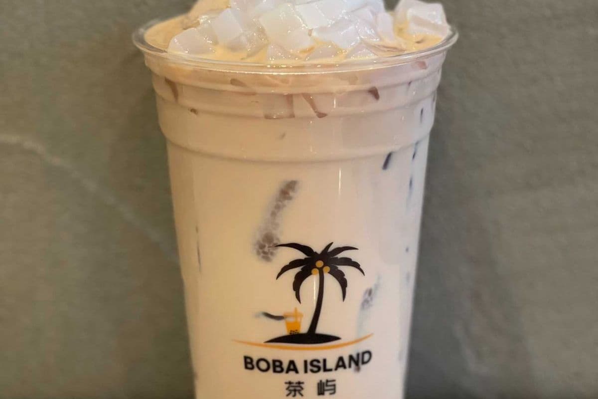 浓香椰果奶茶 Milk Tea with Coconut Jelly