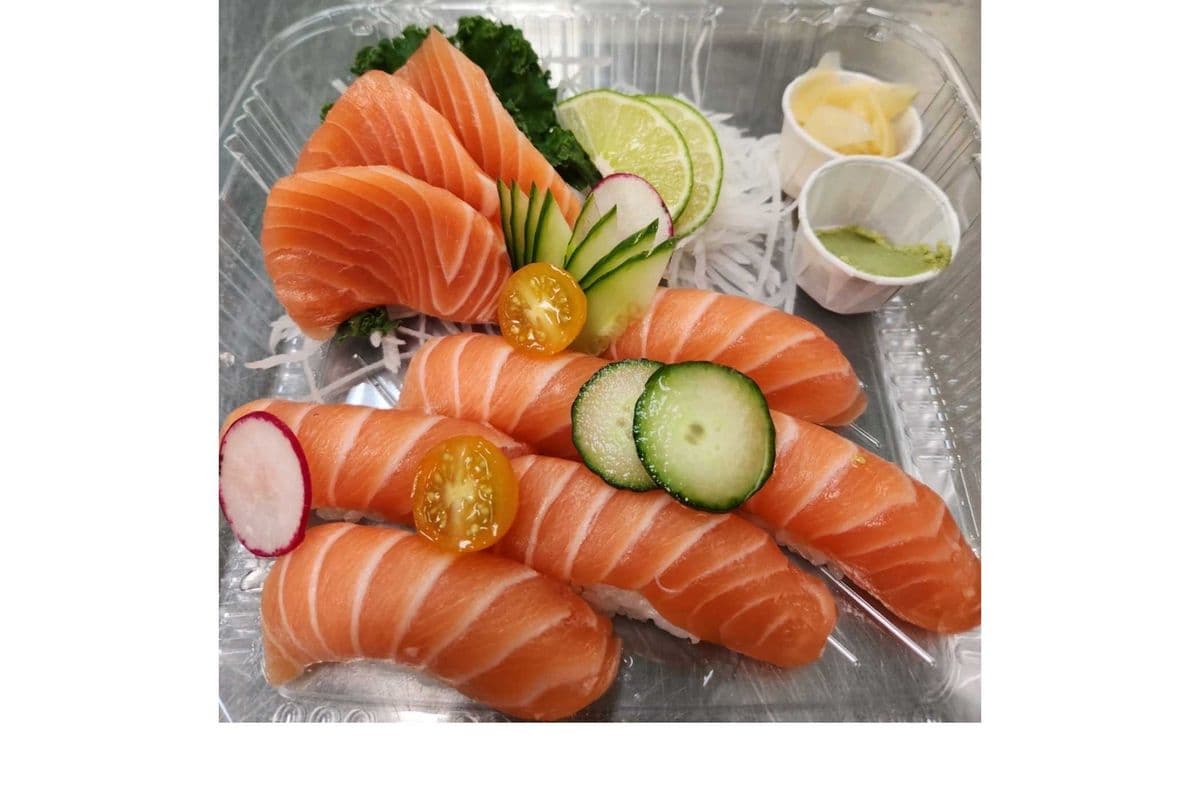 Petit Salmon Sashimi and Sushi (9pcs)