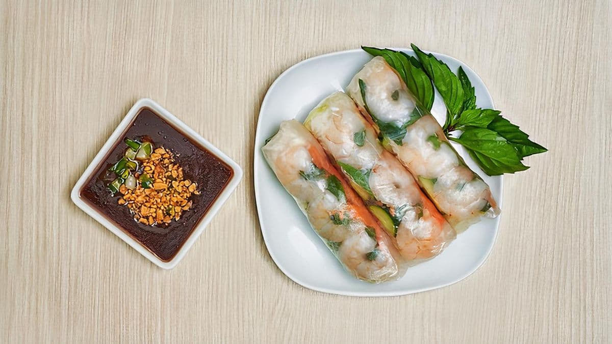 19A. Fresh Salad Rolls with Peanut Sauce (3 Rolls)