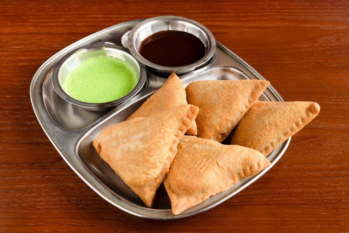 Vegetable Samosa (3 pcs)
