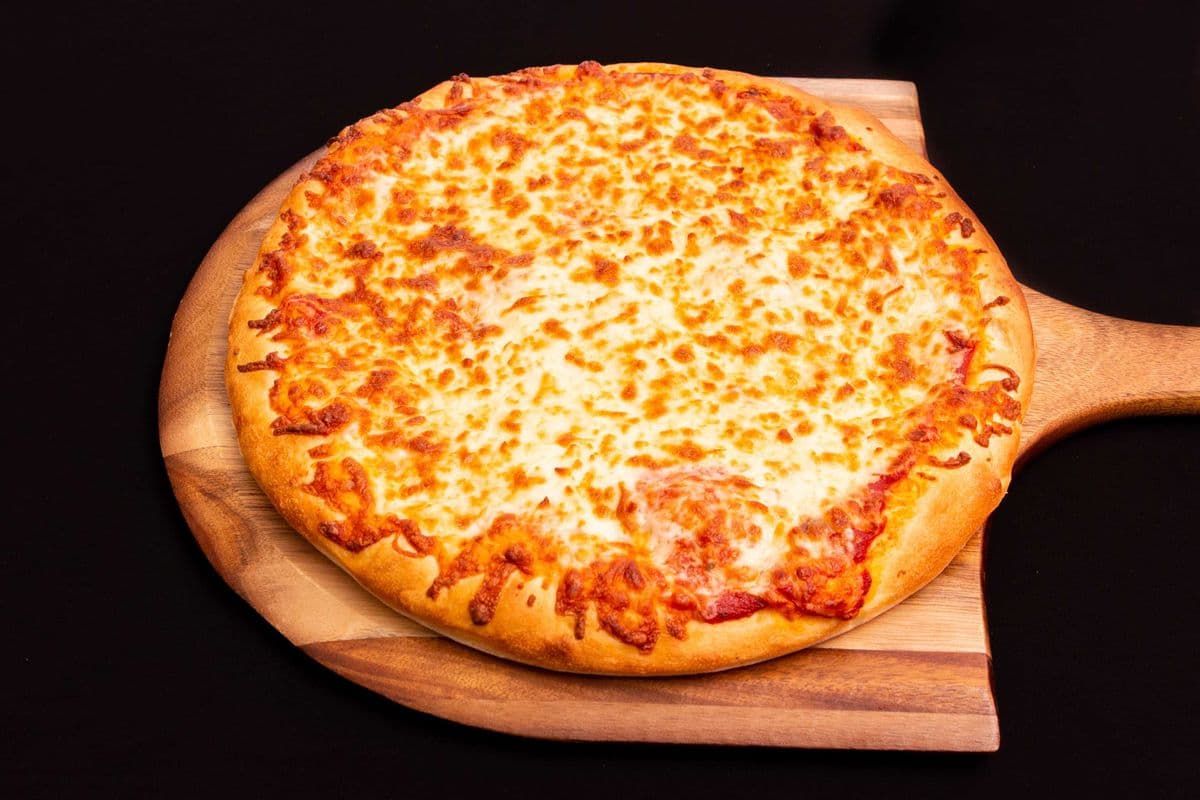 Pizza moyenne au fromage