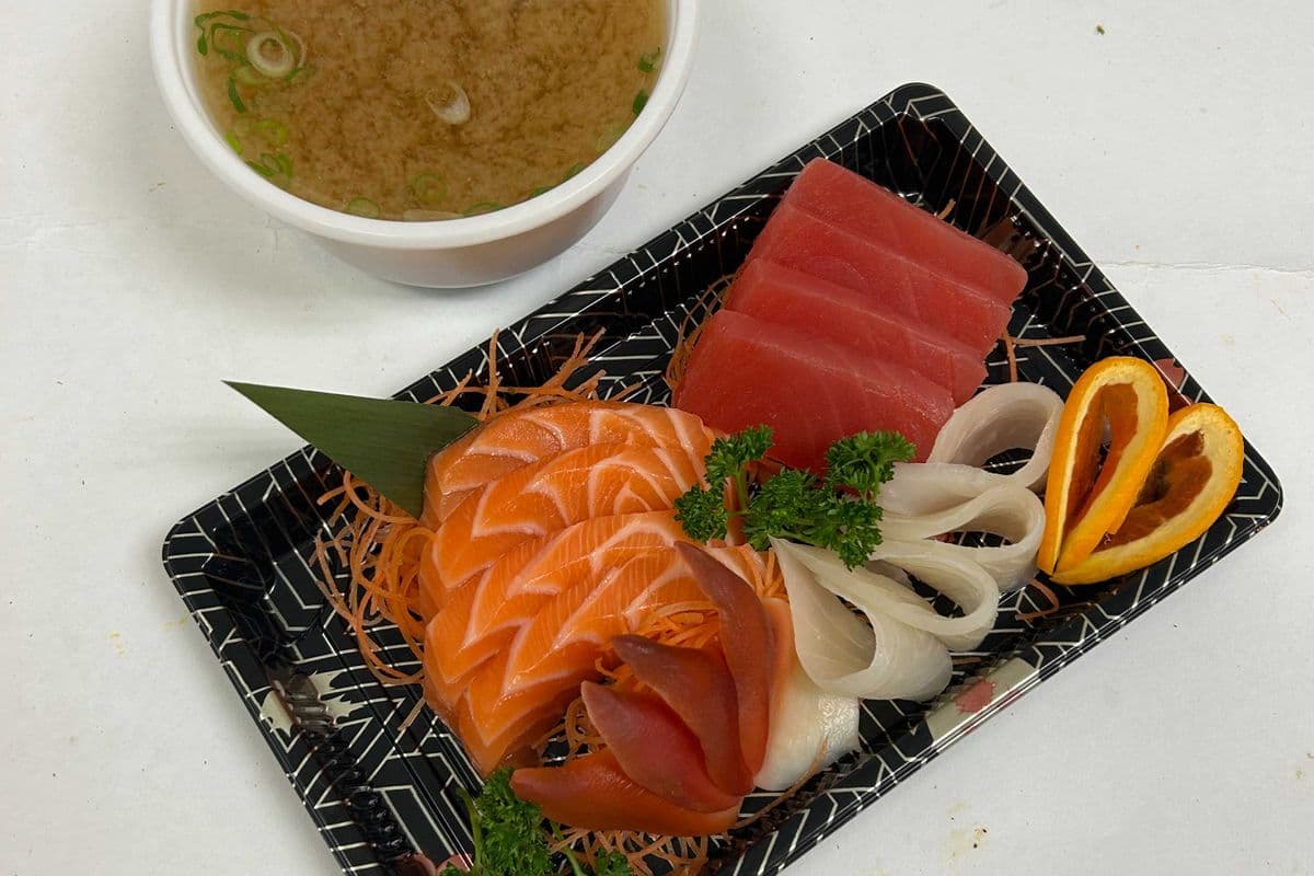 C01. Sashimi Combo (16 Pcs)