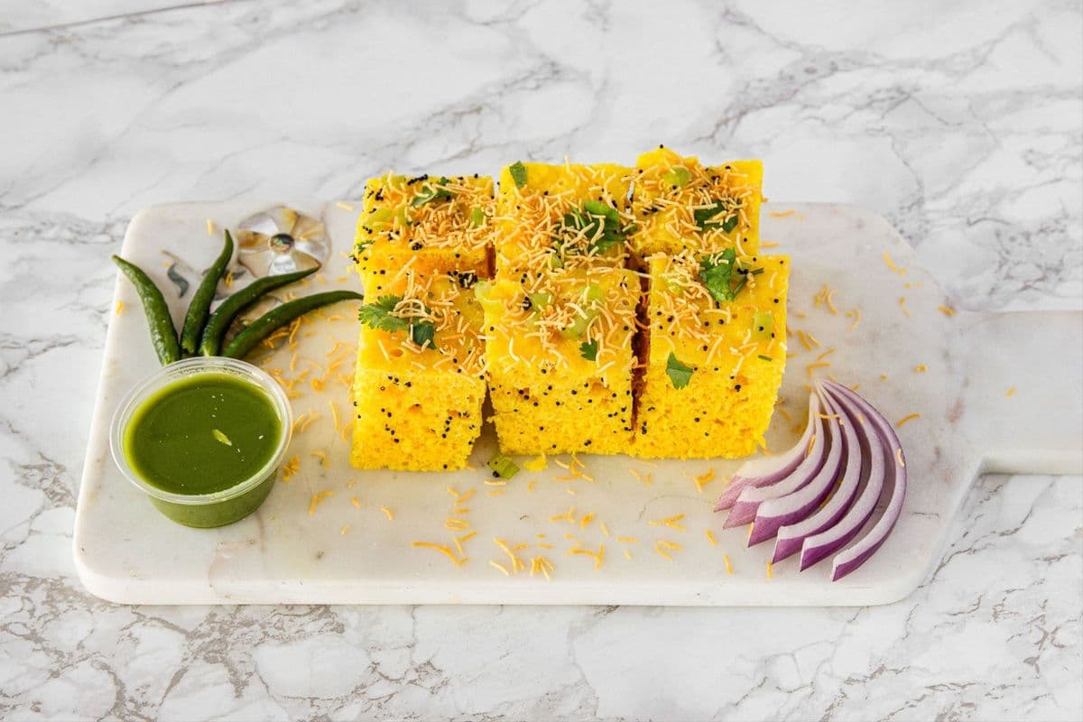 🟡 Nylon Khaman (Dhokla) (Soft & Fluffy)