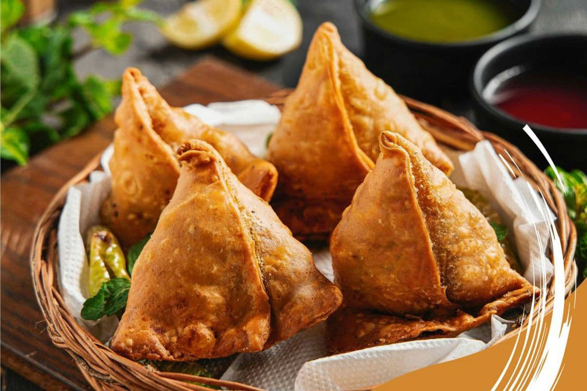 Butter Chicken Samosa