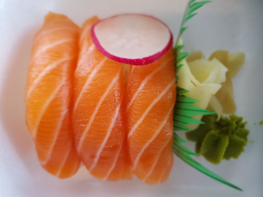 157. Sake (Salmon) Sushi (2 pcs)