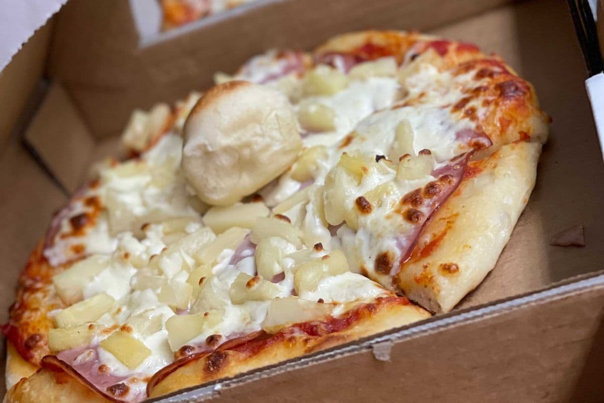 7. 12" Ham and Pineapple Pizza (Hawaiian)