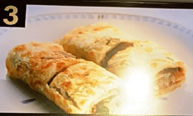03. Pan-Fried Beef Rolls 牛肉卷饼 (4 pcs)
