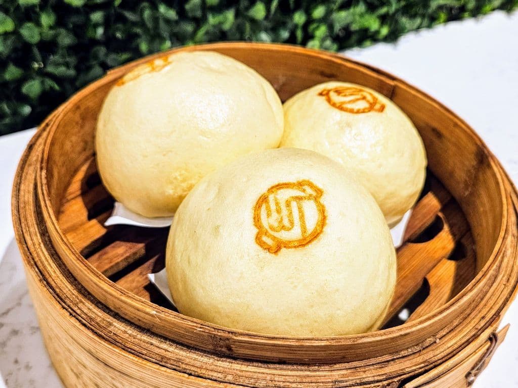 Golden Custard Bun 黃金奶皇包