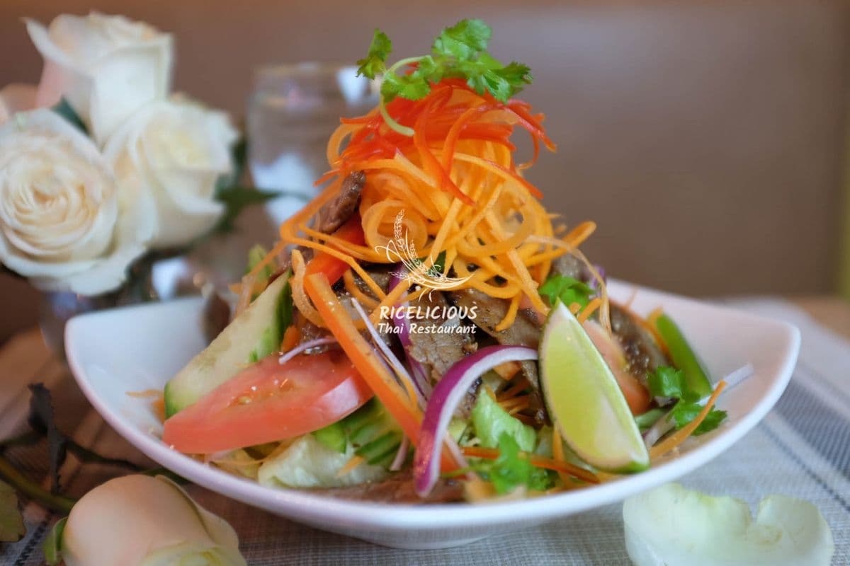 SL3. Grilled Beef Salad