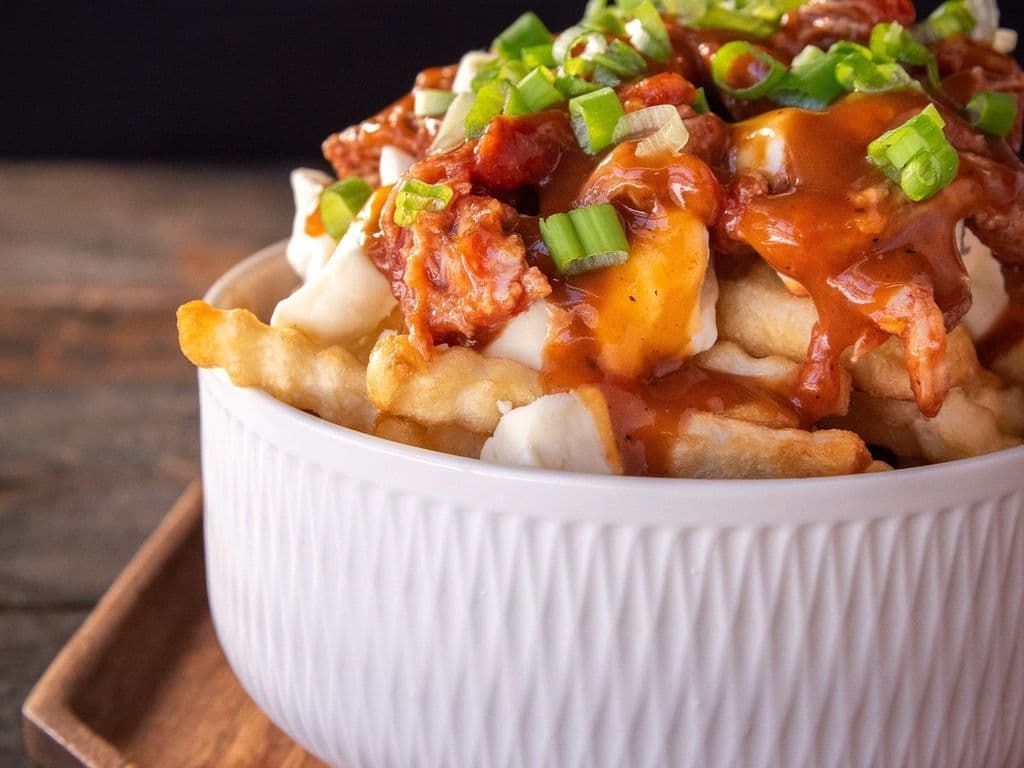 POUTINE PORC EFFILOCHÉ RÉGULIÈRE
