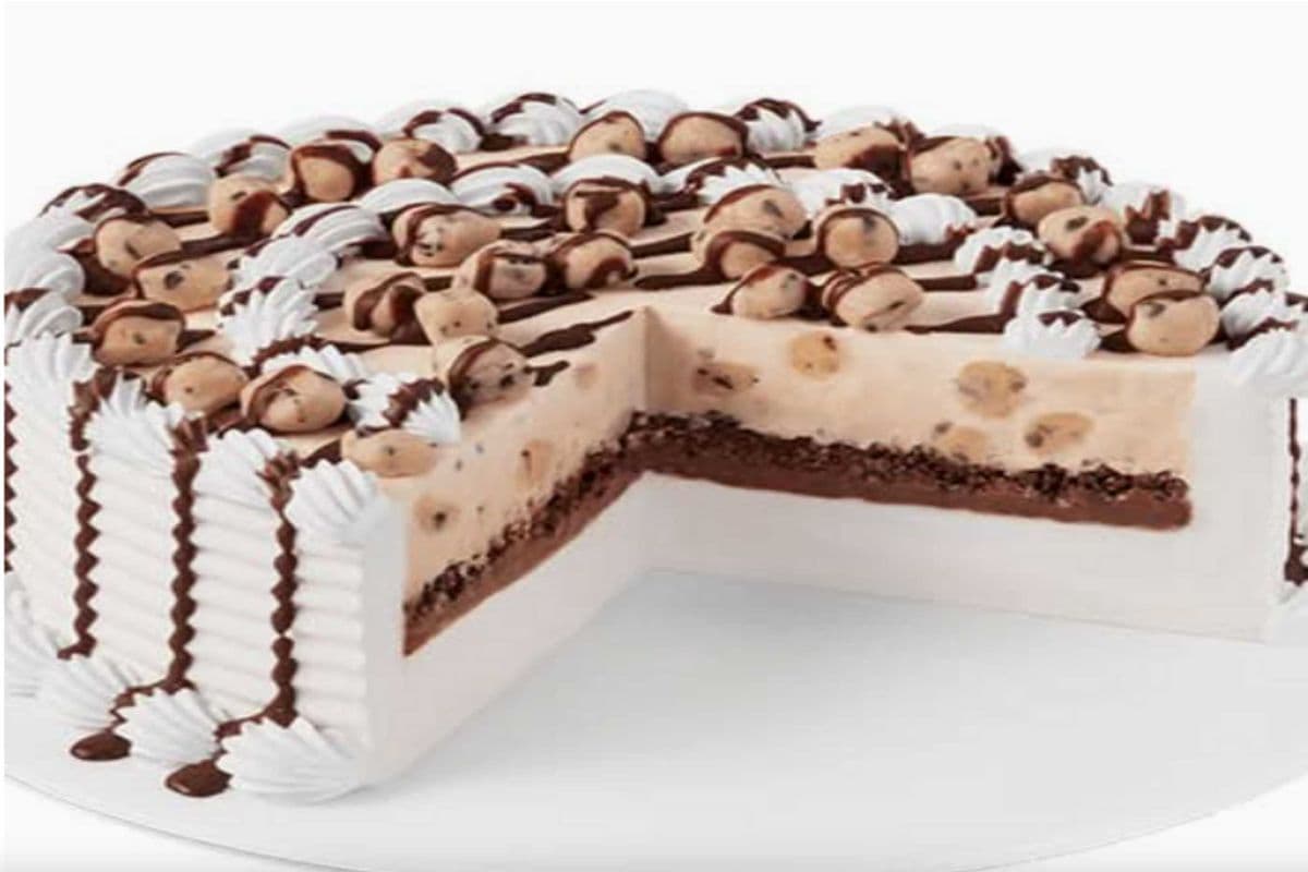 10" Chocolate Chip Cookie Dough BLIZZARD® Cake