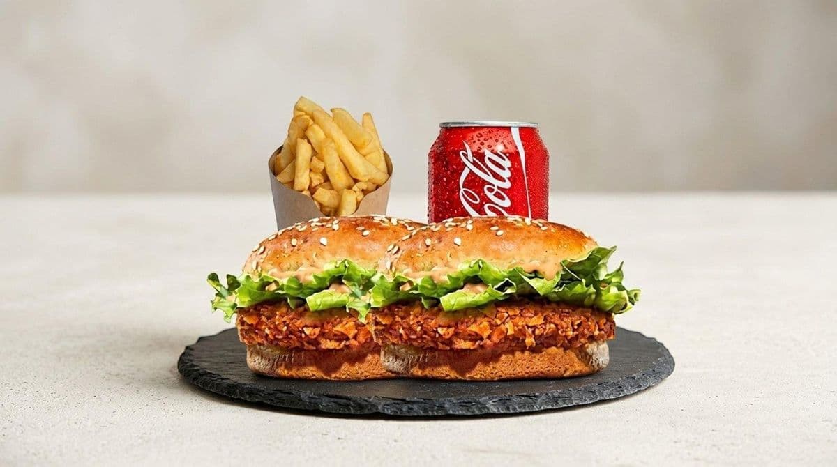 Trio #4 - 2 burgers poulet + frite + boisson gazeuse