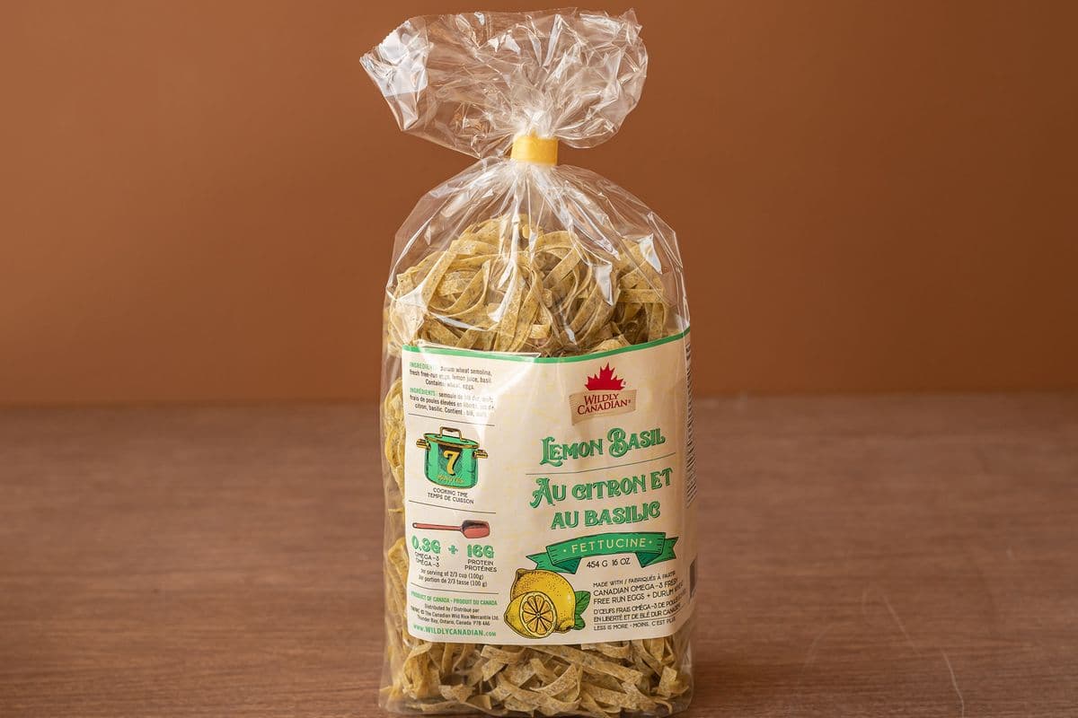 Lemon Basil Fettucine Pasta (454 grams) (260 Cal)