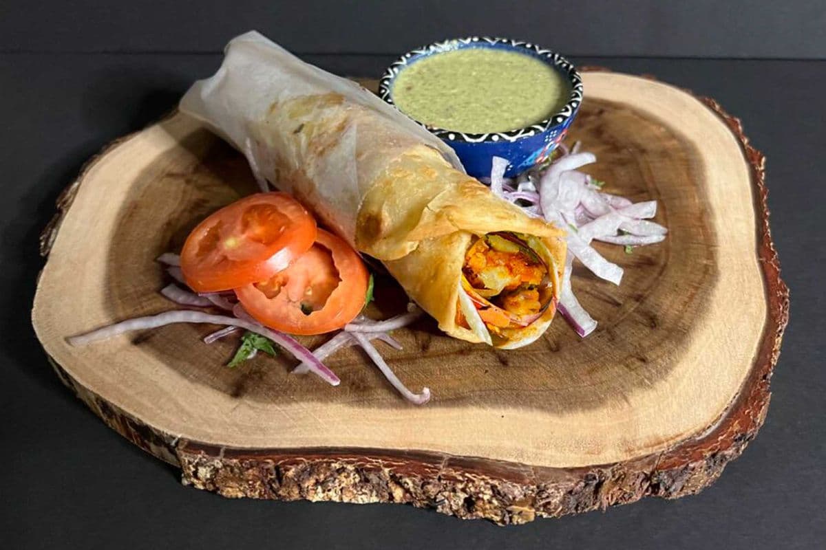 Aaloo Chutney Roll