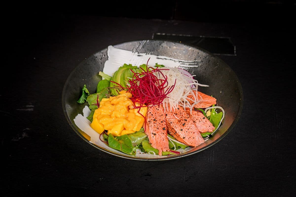 Mango Salmon Tataki Salad