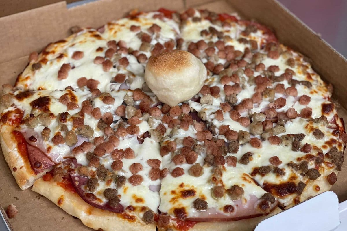 10" Meateater Pizza