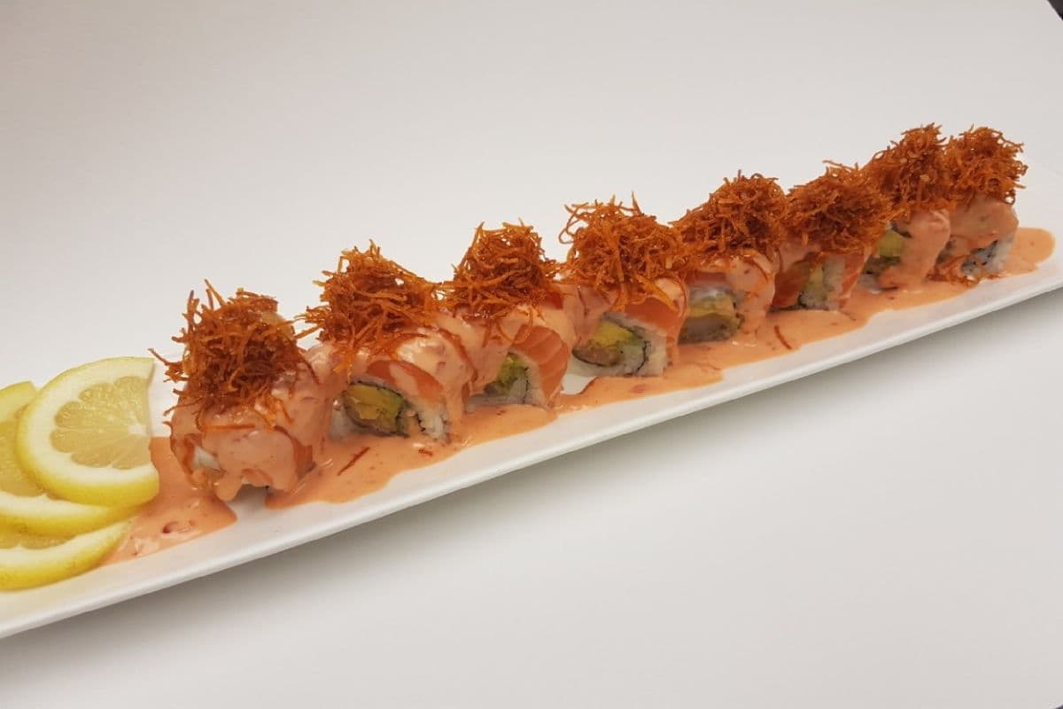Sexy Salmon Special Roll (8pcs)