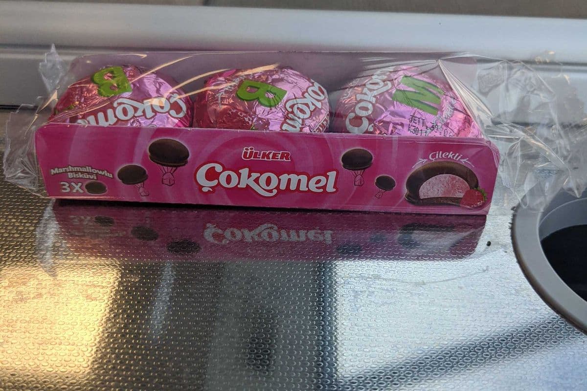 ULKER COKOMEL CILEKLI Marshmallow Biscuit Chocolate Coated 3 pack