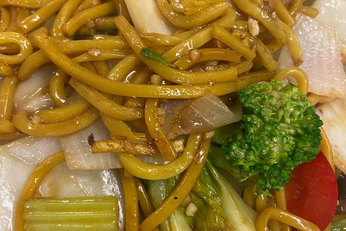 98. Vegetable Lo Mein