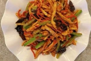 Spicy Shredded Pork鱼香肉丝(笋丝,木耳)