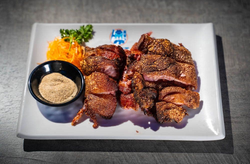 Crispy Pork Knuckle with Salt and Pepper / 脆皮豬腳