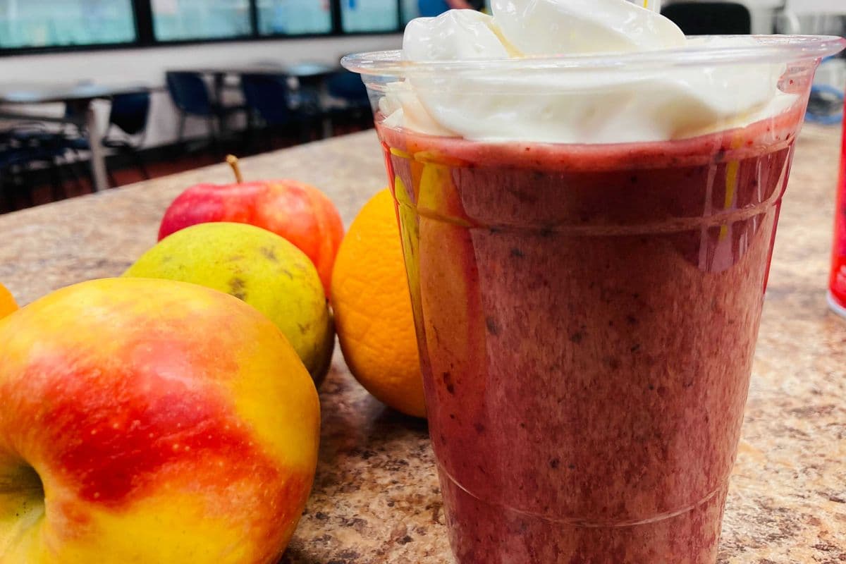 Real Fruit Smoothie (16 oz)