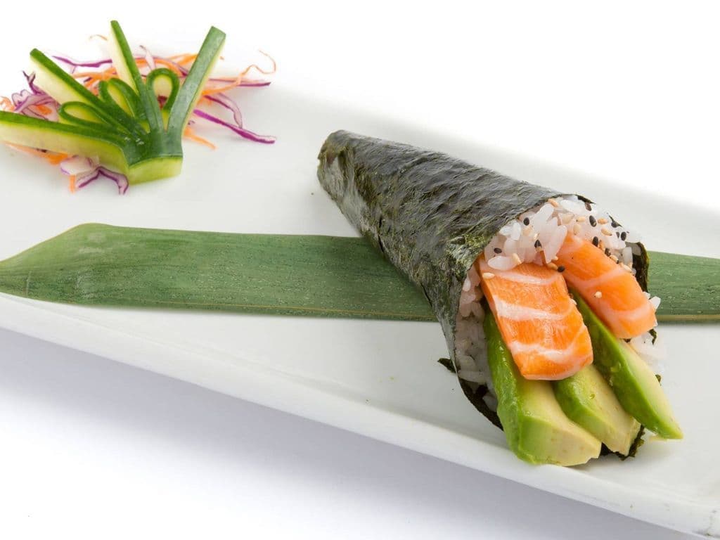 H06 Avocado Salmon Hand Roll