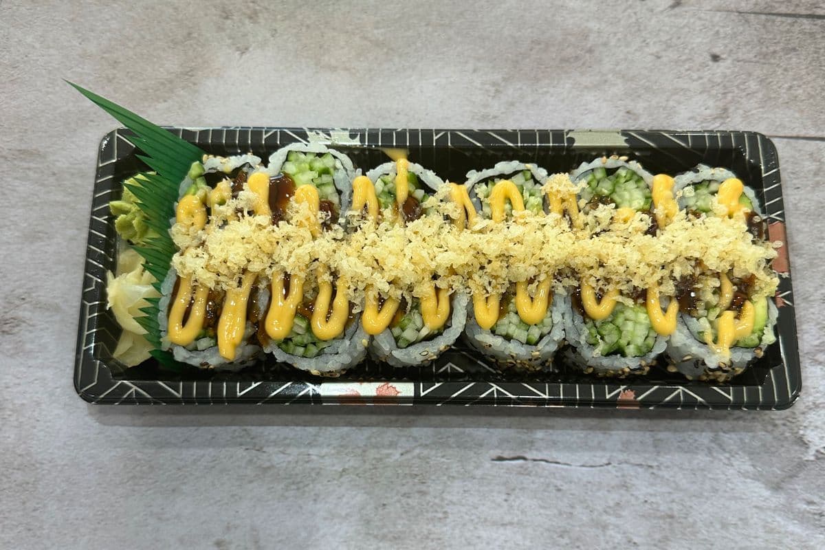 Crunch Veggie Roll (12pc)