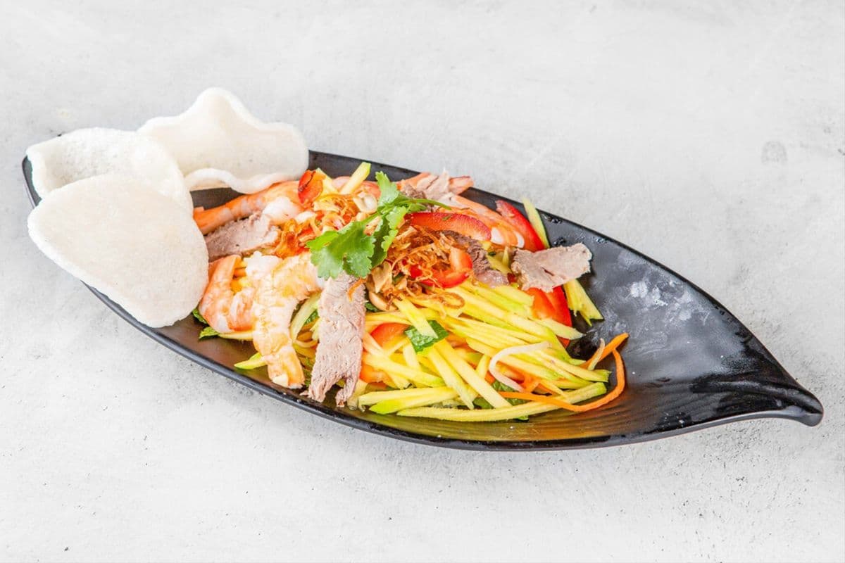 10. Mango Salad with Shrimp and Pork (Gỏi Xoài Tôm Thịt)